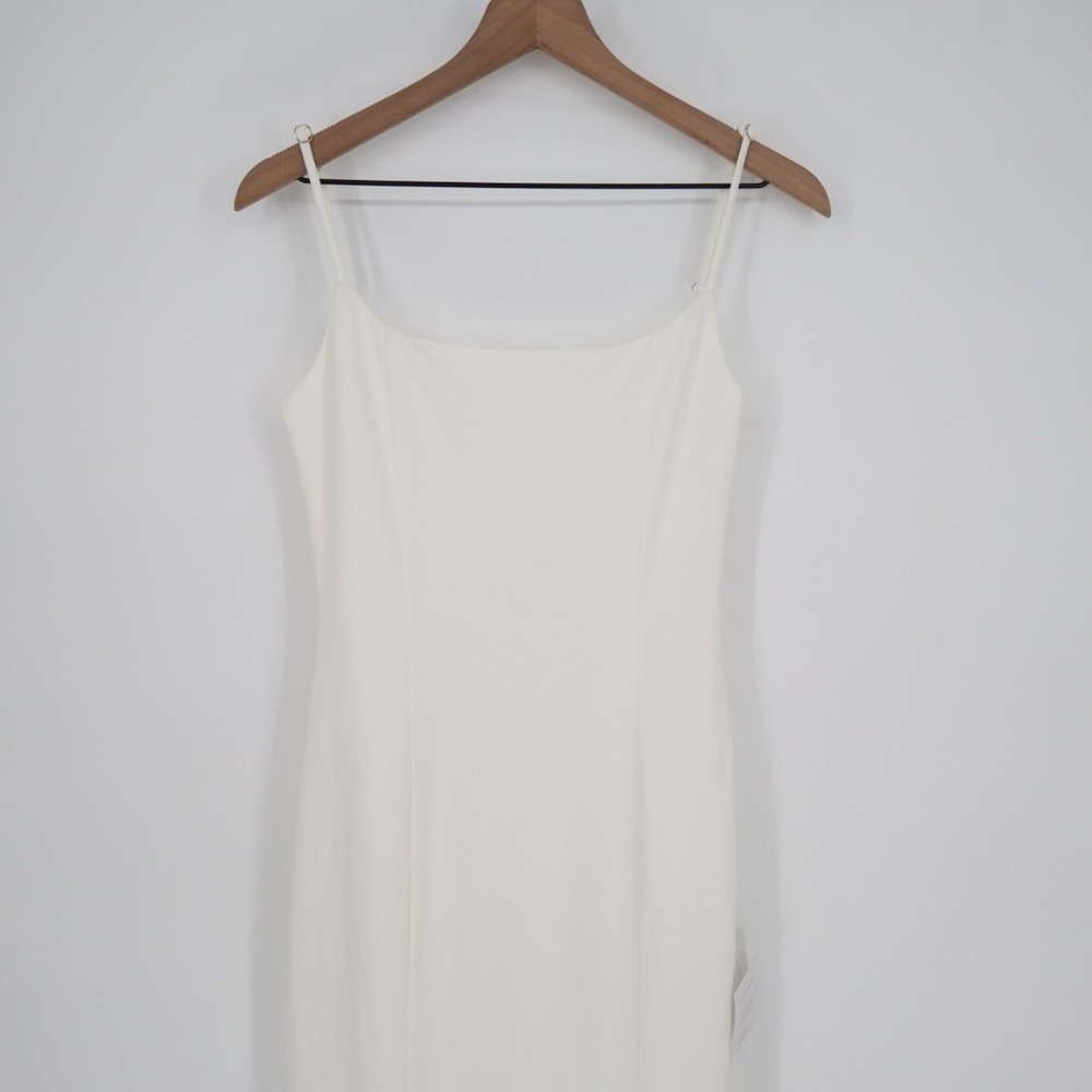 Lulus Blessed Romance Maxi Dress Womens M White Sleeveless Button Back Mermaid - Picture 4 of 9